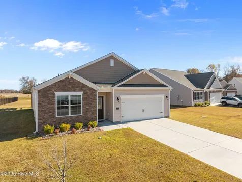 4449 Marthas Village Lane Ayden NC 28513
