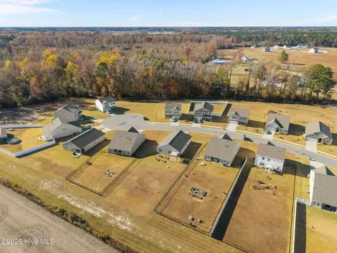 4449 Marthas Village Lane Ayden NC 28513