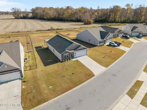 4449 Marthas Village Lane Ayden NC 28513