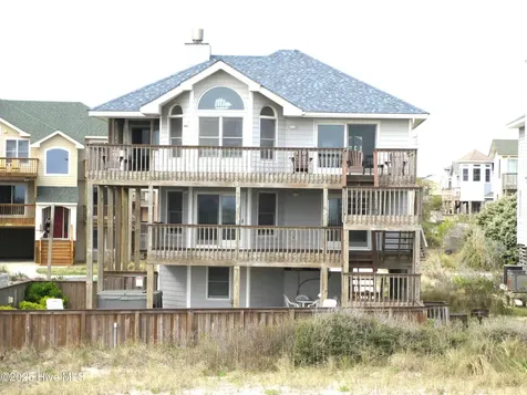 721 Crown Point Circle Corolla NC 27927