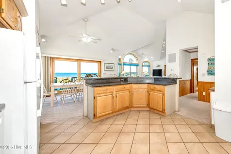 721 Crown Point Circle Corolla NC 27927