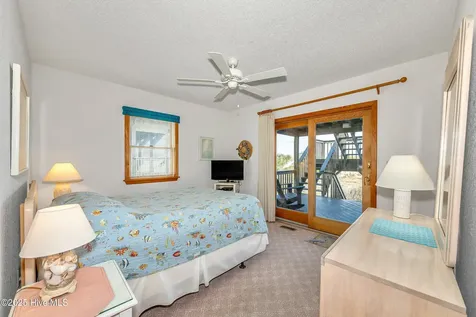 721 Crown Point Circle Corolla NC 27927