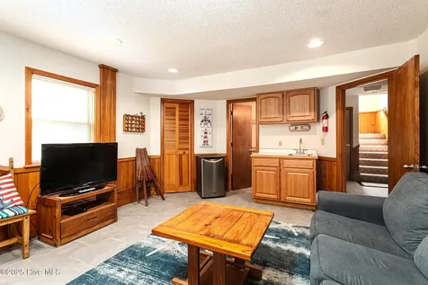 721 Crown Point Circle Corolla NC 27927