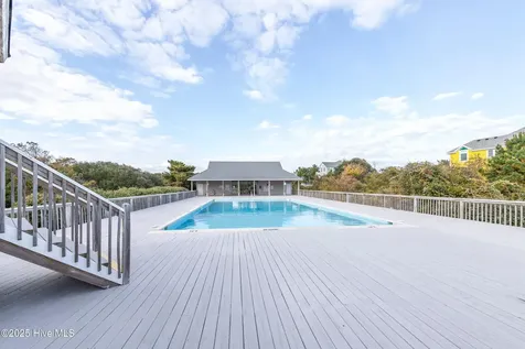 721 Crown Point Circle Corolla NC 27927