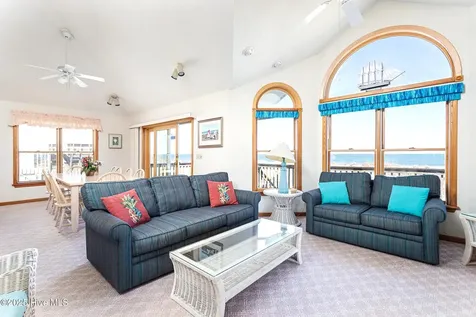 721 Crown Point Circle Corolla NC 27927