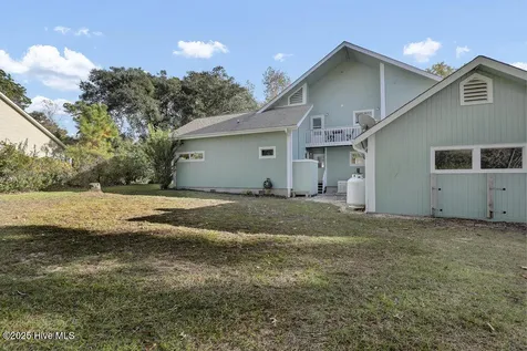 2001 Cordgrass Road Hampstead NC 28443