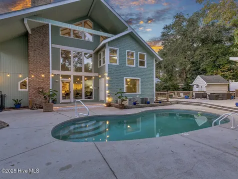 2001 Cordgrass Road Hampstead NC 28443