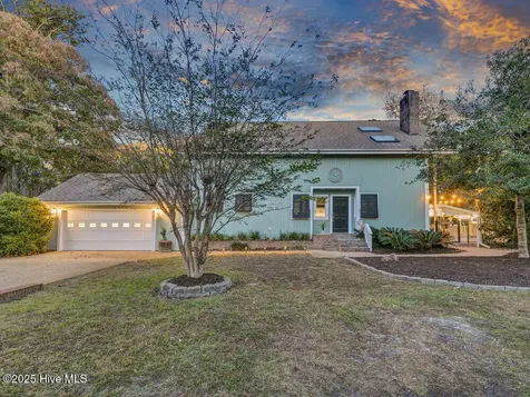 2001 Cordgrass Road Hampstead NC 28443