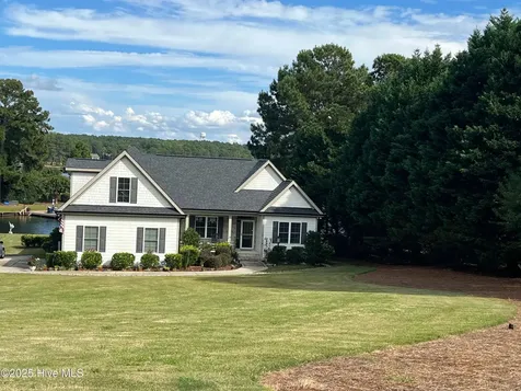 127 Shaw Drive West End NC 27376