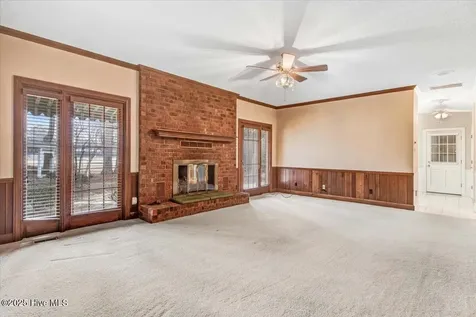 702 Hillcrest Drive Mount Olive NC 28365