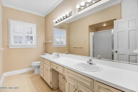 702 Hillcrest Drive Mount Olive NC 28365