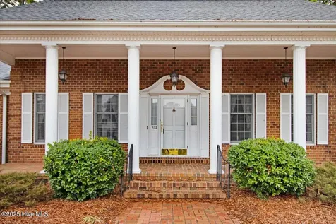 702 Hillcrest Drive Mount Olive NC 28365