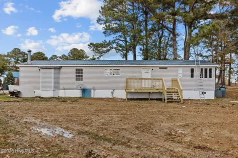 1095 James Road Robersonville NC 27871