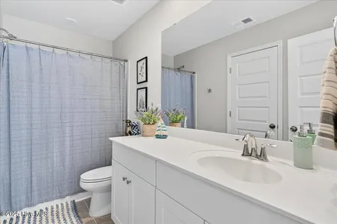 9200 Island Shore Avenue Calabash NC 28467