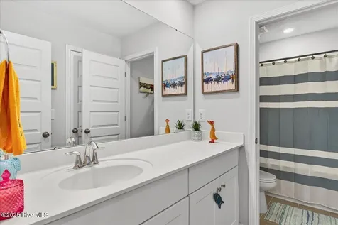 9200 Island Shore Avenue Calabash NC 28467