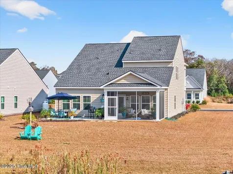 9200 Island Shore Avenue Calabash NC 28467
