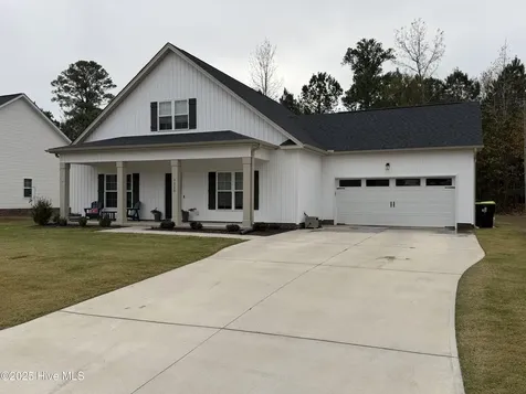 3323 School View Drive Farmville NC 27828