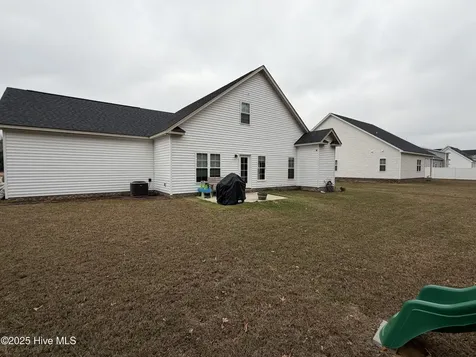 3323 School View Drive Farmville NC 27828