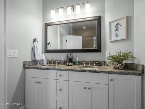 6414 Ocean Drive Emerald Isle NC 28594