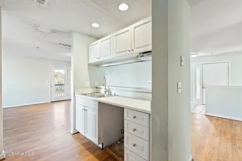 807 March Court Wilmington NC 28405