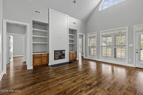 237 Country Squire Lane Jacksonville NC 28540