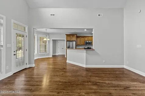 237 Country Squire Lane Jacksonville NC 28540