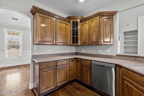 237 Country Squire Lane Jacksonville NC 28540
