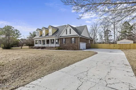 237 Country Squire Lane Jacksonville NC 28540