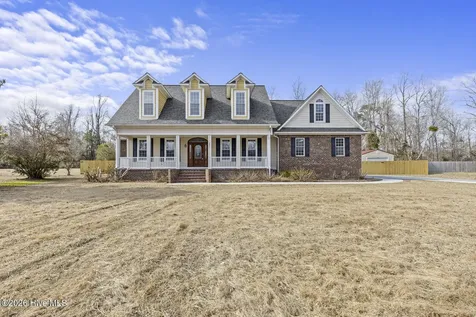 237 Country Squire Lane Jacksonville NC 28540