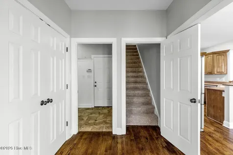 237 Country Squire Lane Jacksonville NC 28540