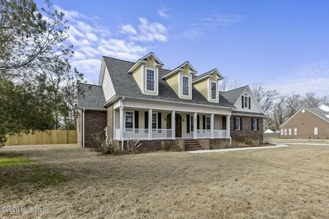237 Country Squire Lane Jacksonville NC 28540