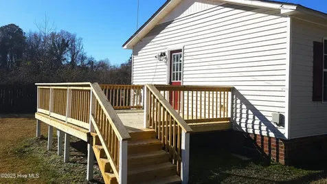 809 1st Street E Ahoskie NC 27910