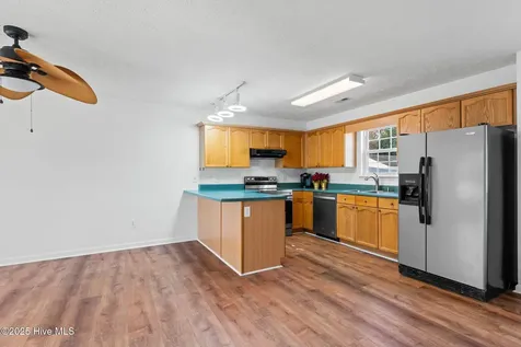 161 NE 7th Street Oak Island NC 28465