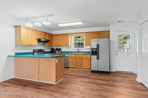 161 NE 7th Street Oak Island NC 28465