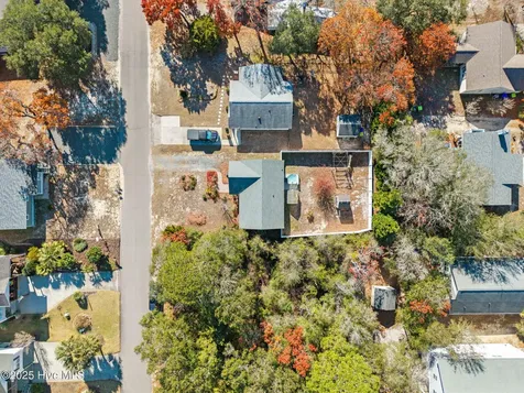 161 NE 7th Street Oak Island NC 28465
