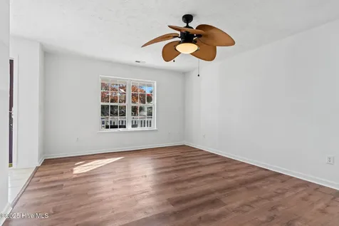 161 NE 7th Street Oak Island NC 28465