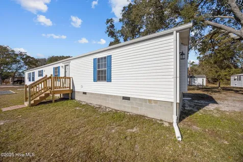 955 Pineclair Drive SW Calabash NC 28467
