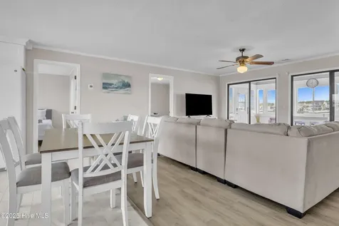 161 High Point Street Holden Beach NC 28462