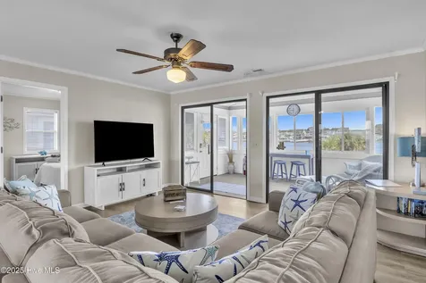 161 High Point Street Holden Beach NC 28462
