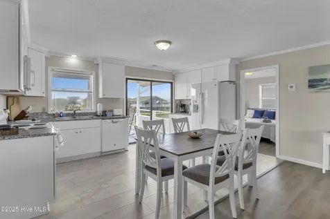 161 High Point Street Holden Beach NC 28462