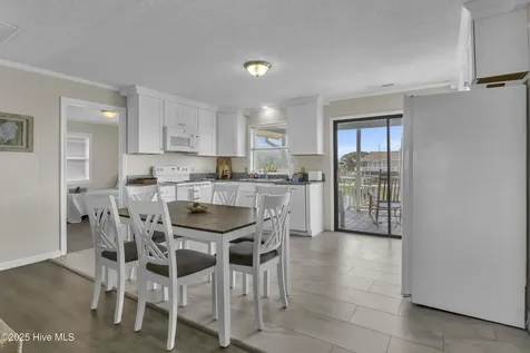 161 High Point Street Holden Beach NC 28462
