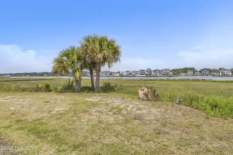 161 High Point Street Holden Beach NC 28462