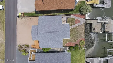 161 High Point Street Holden Beach NC 28462