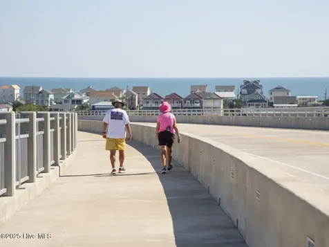 136 N Grassland Road Surf City NC 28445