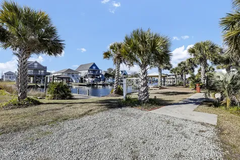 6015 6th Street Surf City NC 28445