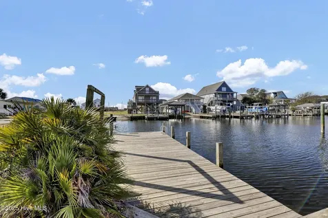 6015 6th Street Surf City NC 28445
