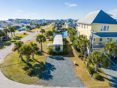 6015 6th Street Surf City NC 28445
