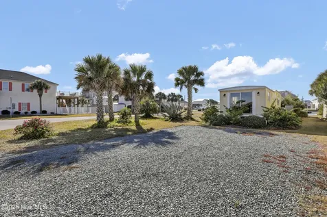 6015 6th Street Surf City NC 28445