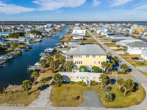 6015 6th Street Surf City NC 28445