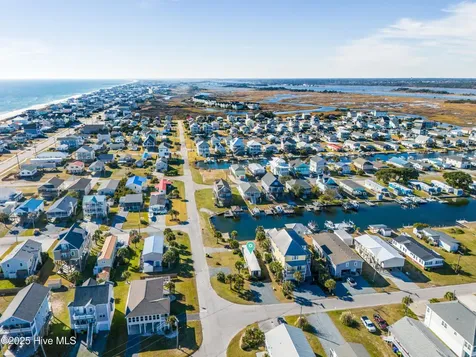 6015 6th Street Surf City NC 28445